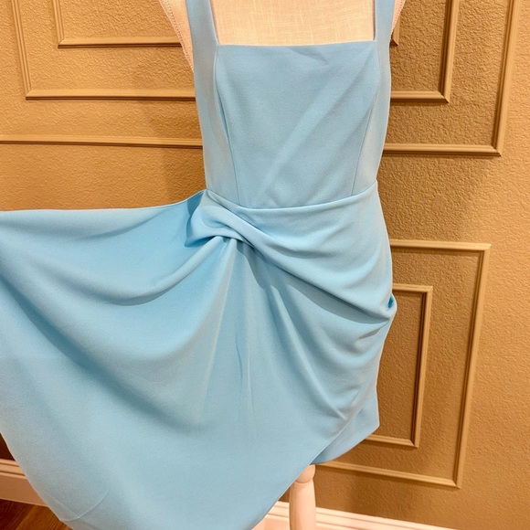 BADGLEY MISCHKA Elegant Blue Asymmetrical Sleeveless Dress. Size 10 - Picture 7 of 9